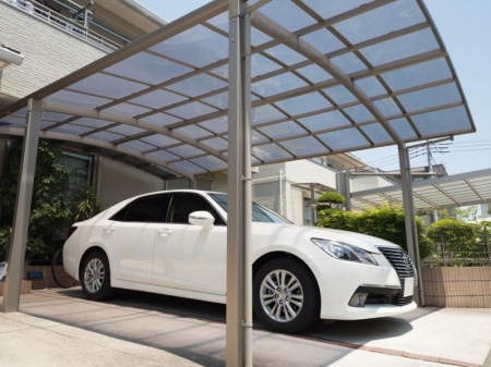 Carport en aluminium ou abri Carbox, quelle protection choisir pour votre v&eacute;hicule ?